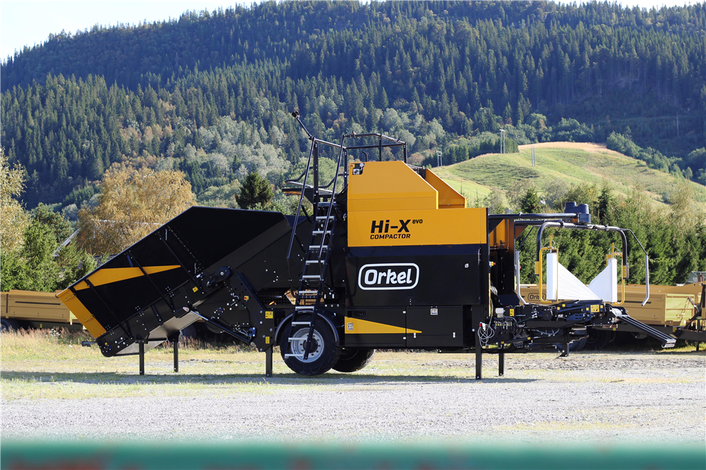 Evo_2_(hi-x-2.0-sept_2017-korr-4evomark).jpg Evo_2_(hi-x-2.0-sept_2017-korr-4evomark).jpg